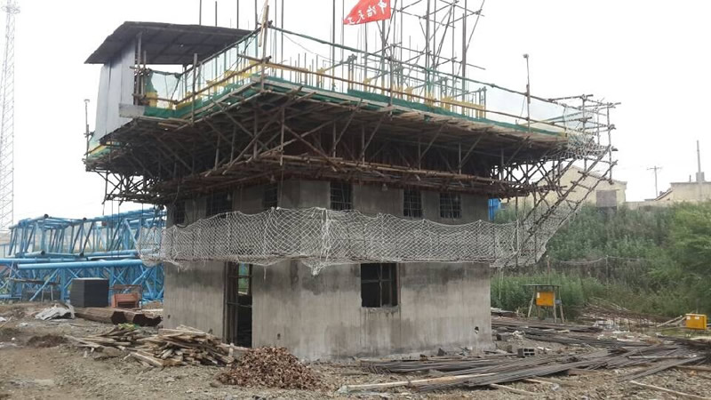 黑龙江哈尔滨双琦垃圾发电厂80m方烟囱滑模工程